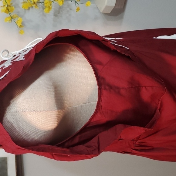 BODDYLOVE White Enbrodery burgundy rop. Med, Ruffle sleeves Piping around sleeve - Picture 5 of 9